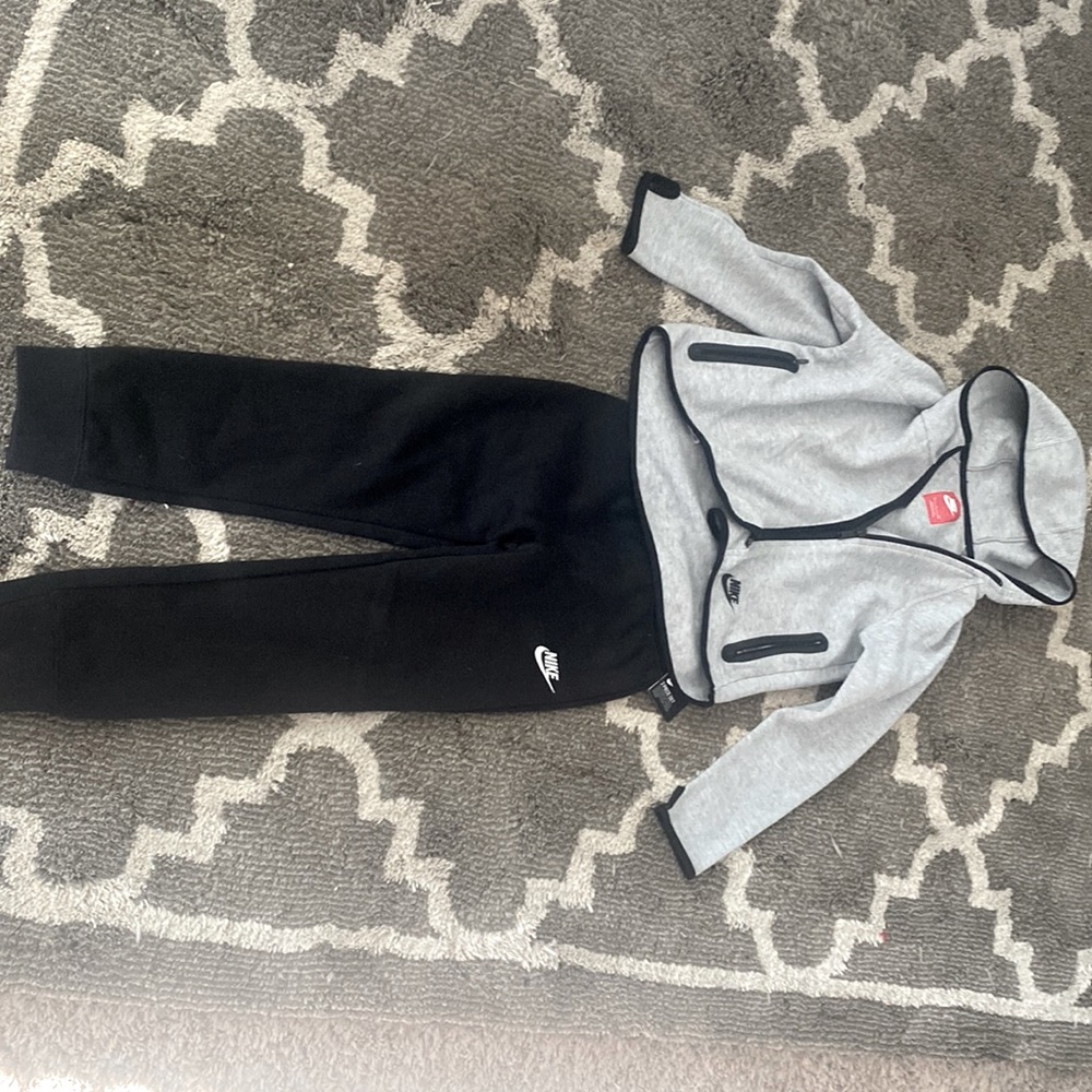 Nike girls outfit